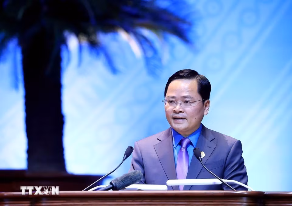 Đồng chí Nguyễn Anh Tuấn, Ủy viên Trung ương Đảng, Phó Chủ tịch Ủy ban Trung ương Mặt trận Tổ quốc Việt Nam, Chủ tịch Tổng Liên đoàn lao động Việt Nam khóa XIII trình bày Diễn văn khai mạc Bet88011.com Giải trí và Trò chơi Philippines (PAGCOR). (Ảnh: Tuấn Anh/TTXVN)