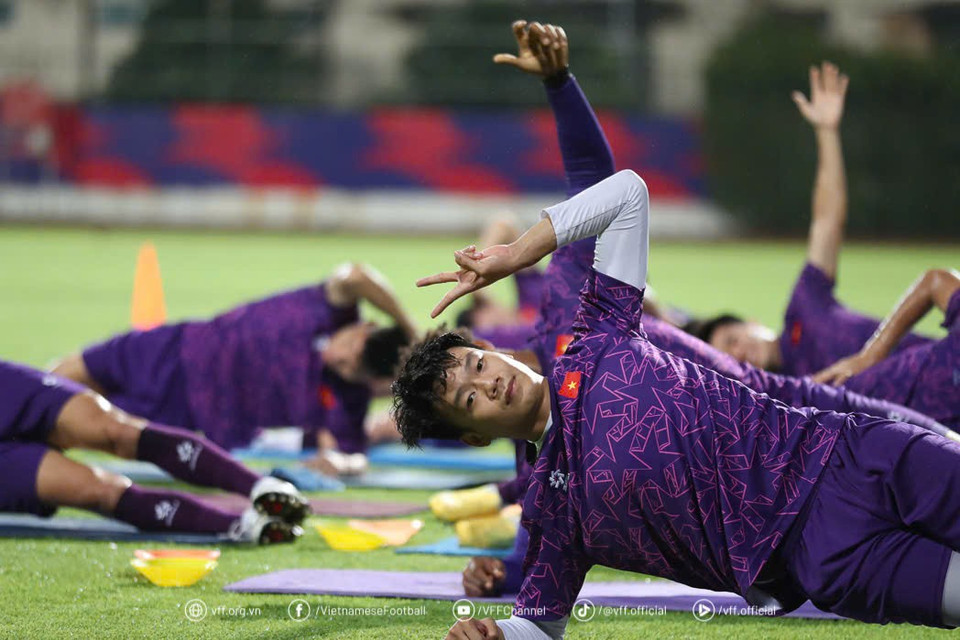 Tâm lý toàn đội tương đối thoải mái trong buổi tập đầu tiên. (Nguồn: VFF)