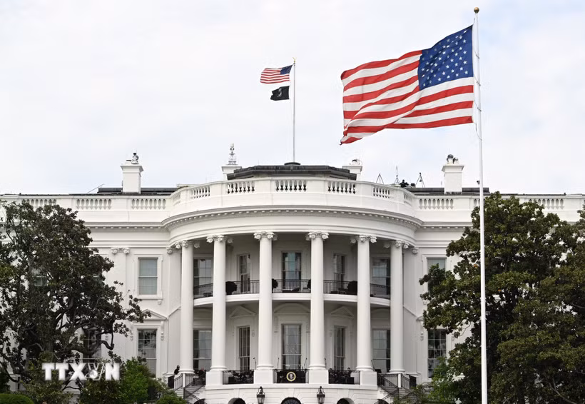 Quang cảnh bên ngoài Nhà Trắng ở Washington DC., Mỹ. (Ảnh: THX/TTXVN)