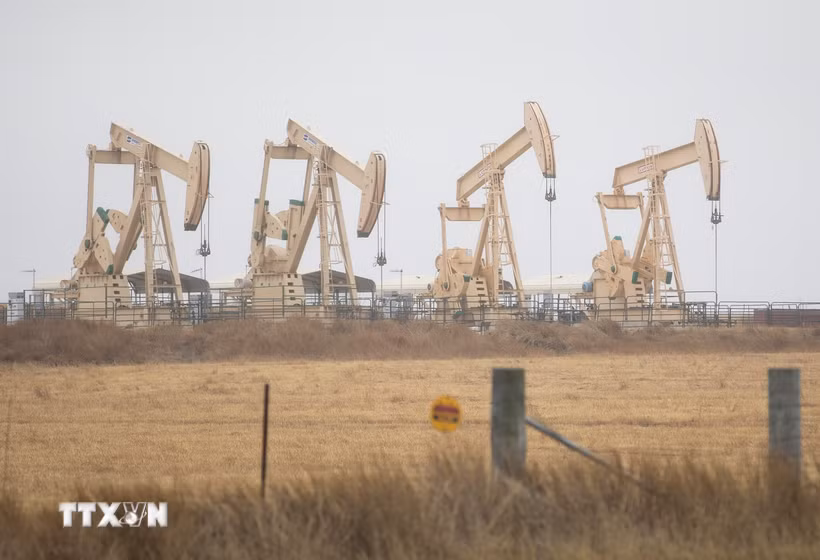 Tháp khoan dầu tại Texas, Mỹ. (Ảnh: THX/TTXVN phát)