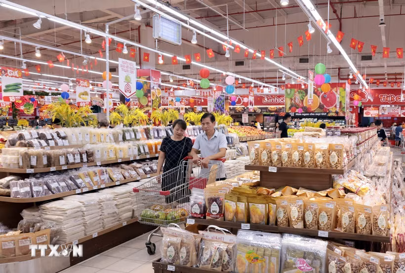 Doanh thu bán lẻ hàng hóa 9 tháng năm 2026 chiếm 75,3% tổng mức và tăng 12,8%. (Ảnh: Trần Việt/TTXVN)