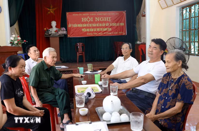Người dân thôn Trung Nha (xã Thư Trì, tỉnh Hưng Yên). (Ảnh: Thế Duyệt/TTXVN)