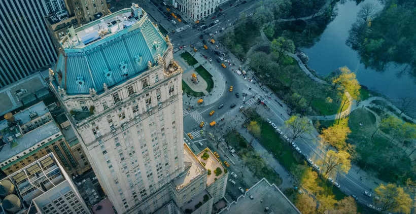 Tòa nhà biểu tượng The Pierre ở New York. (Ảnh: thepierreny.com)