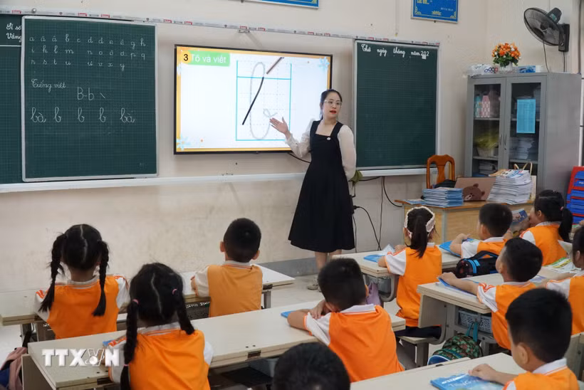 Đây là năm thứ hai ngành Giáo dục Nghệ An triển khai biệt phái giáo viên trên phạm vi toàn tỉnh sau khi thực hiện chính quyền địa phương hai cấp. (Ảnh: Bích Huệ/TTXVN)