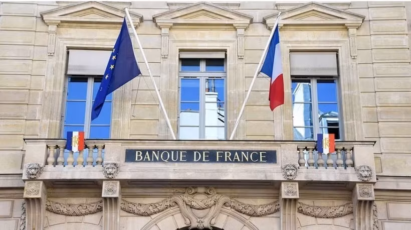 Quang cảnh bên ngoài trụ sở Ngân hàng Trung ương Pháp ở Paris, ngày 20/2/2024. (Ảnh: SIPA/TTXVN)