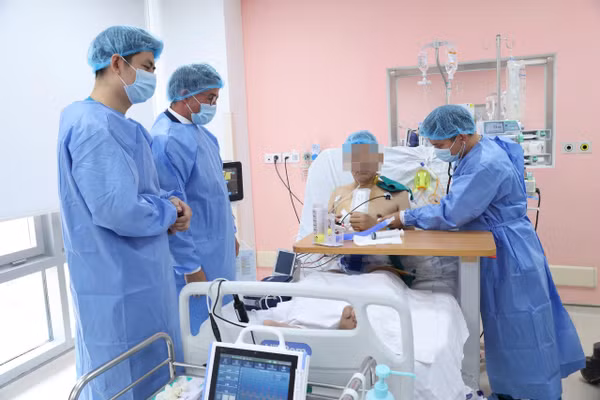 Cấy ghép thiết bị hiện đại tạo cơ hội sống cho người suy tim giai đoạn cuối