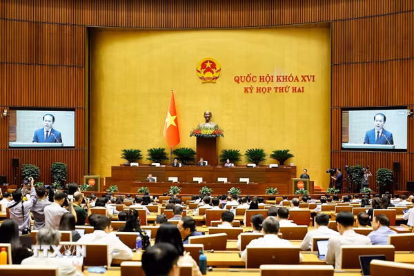 Ngày 27/10, Quốc hội làm việc, thảo luận liên quan đến Bộ luật Hình sự