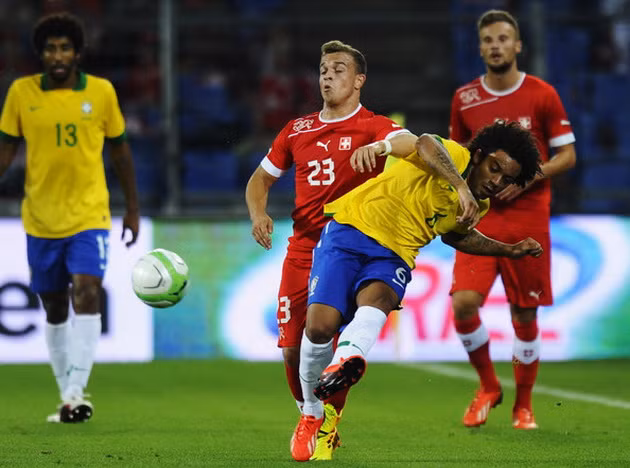 Thua sốc Thụy Sĩ, tuyển Brazil còn bị tố cáo chơi bẩn ảnh 1