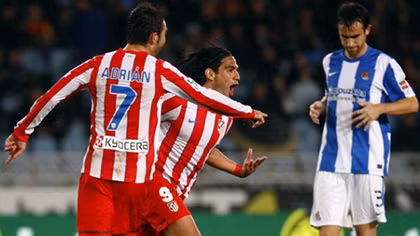 Falcao tỏa sáng, Atletico vẫn phả hơi vào gáy Barca ảnh 1