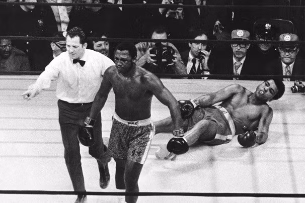Huyền thoại đấm bốc Joe Frazier tạ thế ở tuổi 67 ảnh 1