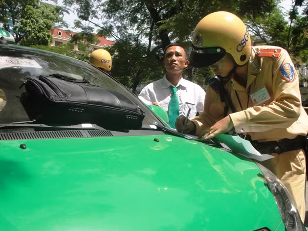 Hà Nội: Mở 3 chuyên đề “siết” các lái xe vi phạm ảnh 1