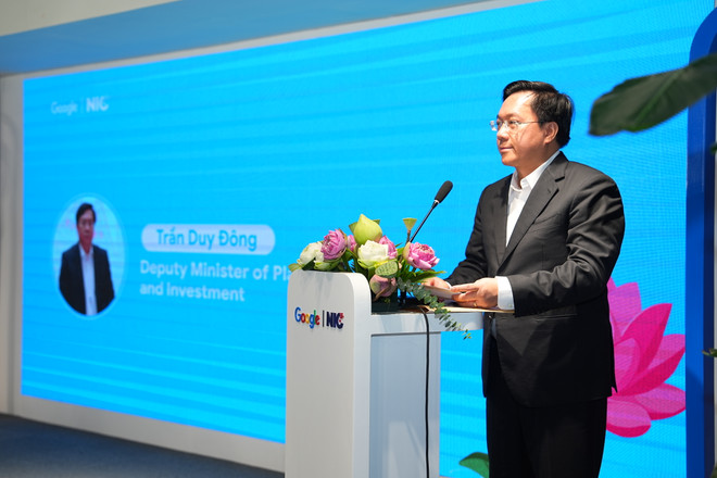 Thứ trưởng Trần Duy Đông - Bộ Kế hoạch & Đầu tư phát biểu.JPG