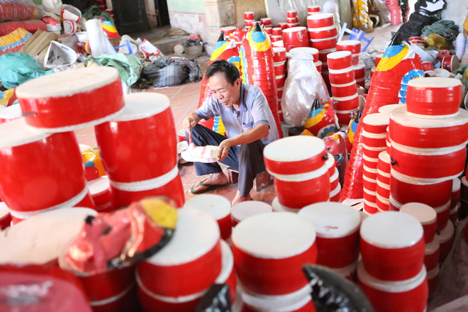 Trở về ngôi làng tuổi thơ, nơi giữ gìn đồ chơi trung thu truyền thống ảnh 1