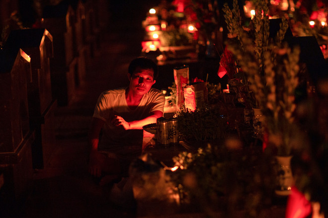 Những khoảnh khắc xúc động trong Lễ tri ân các anh hùng liệt sỹ ảnh 10