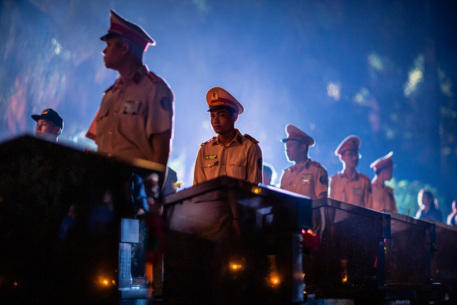 Những khoảnh khắc xúc động trong Lễ tri ân các anh hùng liệt sỹ ảnh 4