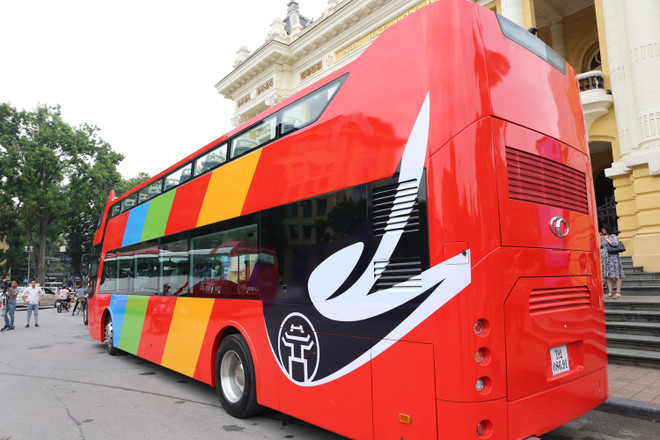 Cận cảnh xe buýt 2 tầng độc đáo phục vụ khách du lịch ở Hà Nội ảnh 4