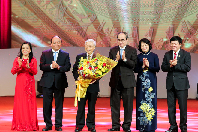 (Ảnh: Minh Sơn/Vietnam+) Tuyên dương 377 điển hình tiên tiến toàn quốc năm 2017 ảnh 8