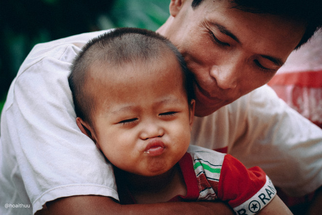 (Ảnh: PV/Vietnam+) "Chuyện của cha" - Những khoảnh khắc vô giá về tình phụ tử ảnh 1