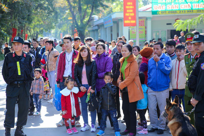 Khoảnh khắc hạnh phúc ngày đặc xá phạm nhân năm 2016 ảnh 9