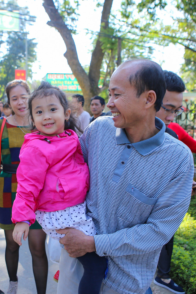 Khoảnh khắc hạnh phúc ngày đặc xá phạm nhân năm 2016 ảnh 11