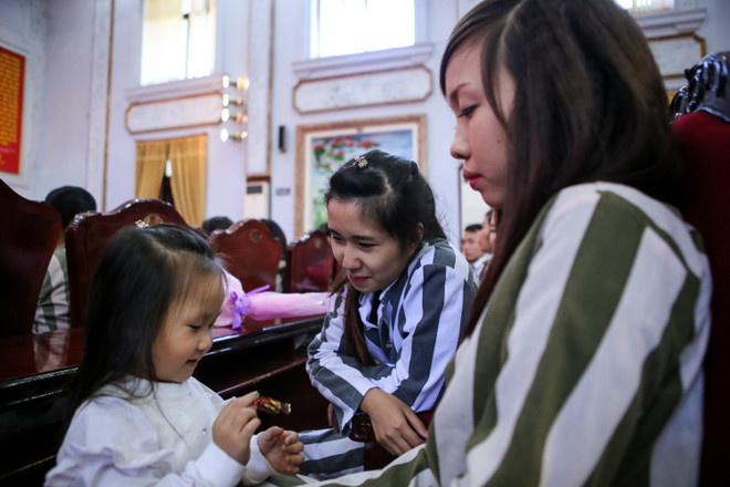 Khoảnh khắc hạnh phúc ngày đặc xá phạm nhân năm 2016 ảnh 5