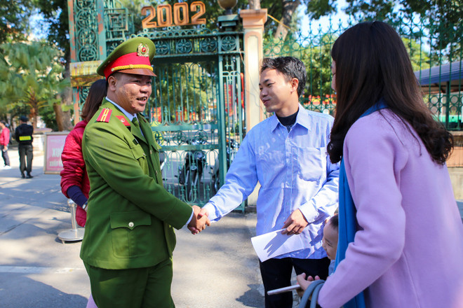 Khoảnh khắc hạnh phúc ngày đặc xá phạm nhân năm 2016 ảnh 13