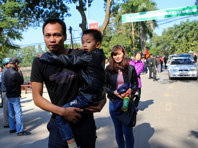 Khoảnh khắc hạnh phúc ngày đặc xá phạm nhân năm 2016 ảnh 12