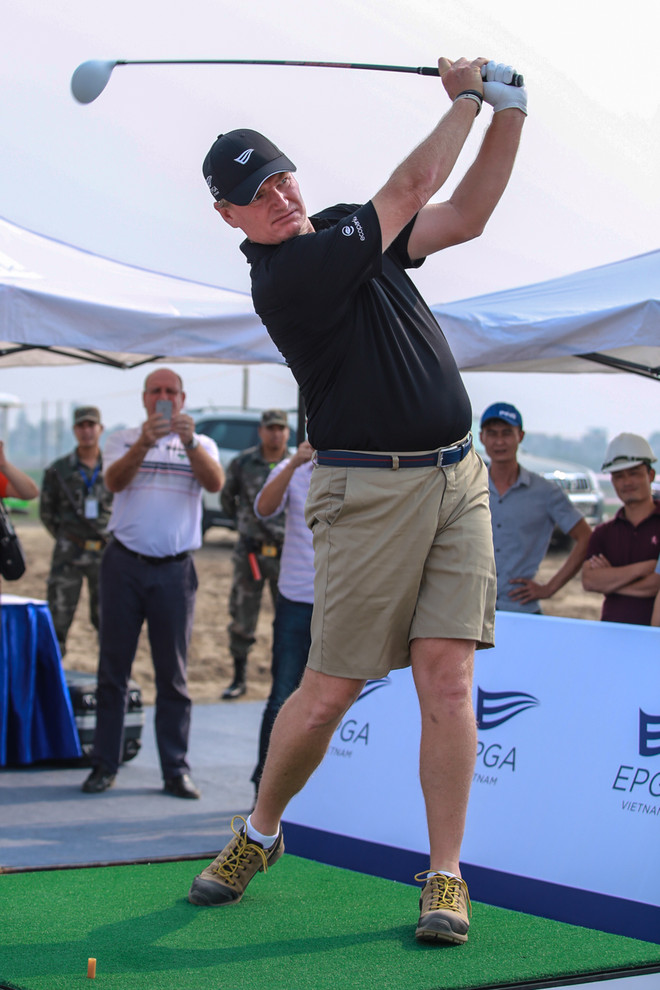 Huyền thoại Golf thế giới Ernie Els lần đầu tiên tới Việt Nam ảnh 3