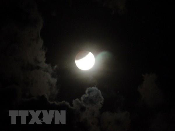 Ngắm nguyệt thực một phần vào rạng sáng ngày 17/7 ảnh 1