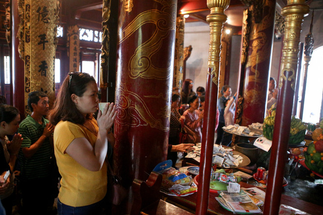 Đền Hùng nhộn nhịp trước khai lễ, hàng nghìn du khách đổ về dâng hương ảnh 14