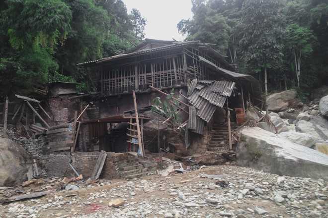 Hành lang thoát lũ, giải pháp gỡ “bom đất” ở Lào Cai? ảnh 3