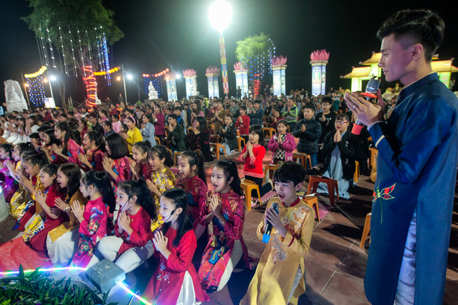 Hà Nam: Lễ cầu an đầu năm dành riêng cho giới trẻ tại chùa Ninh Tảo ảnh 2