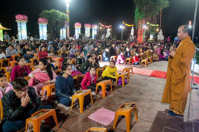 Hà Nam: Lễ cầu an đầu năm dành riêng cho giới trẻ tại chùa Ninh Tảo ảnh 5