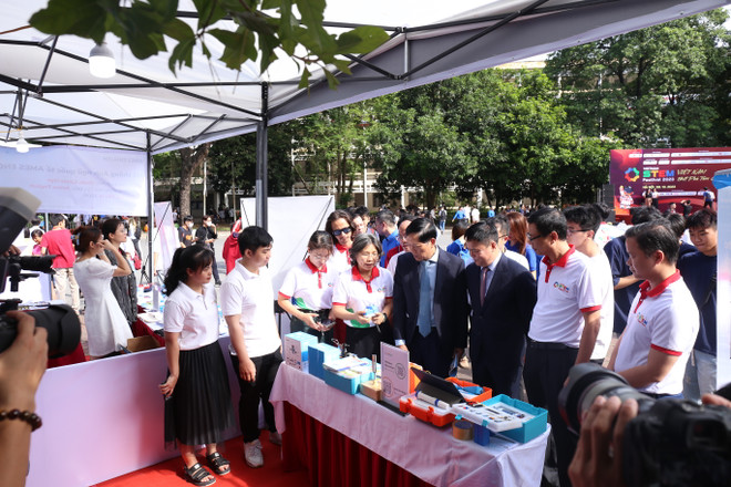 Ngày hội STEM Quốc gia lần 8: Đưa khoa học công nghệ vào cuộc sống ảnh 1