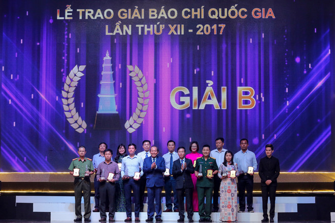 [Photo] Toàn cảnh lễ trao Giải Báo chí quốc gia 2017 ảnh 9