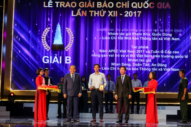 [Photo] Toàn cảnh lễ trao Giải Báo chí quốc gia 2017 ảnh 7