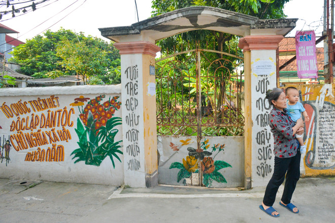 Khám phá những bích họa có một không hai trong con ngõ nhỏ Hà Nội ảnh 8