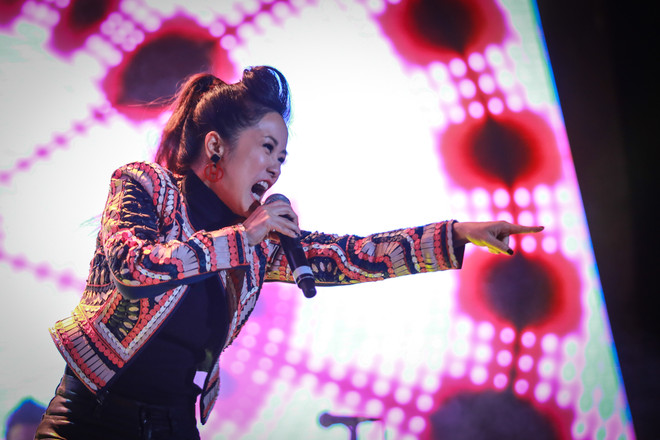 Dàn sao Việt “cháy” cùng live show Đôi bàn tay thắp lửa ảnh 11