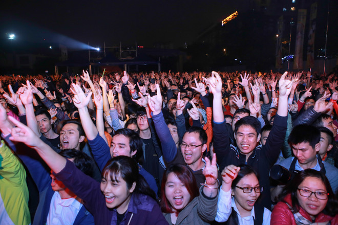 Dàn sao Việt “cháy” cùng live show Đôi bàn tay thắp lửa ảnh 1