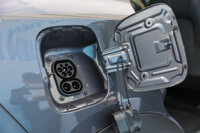 Chi tiết mẫu ôtô điện VinFast VF e34 mới bàn giao cho người dùng Việt ảnh 13