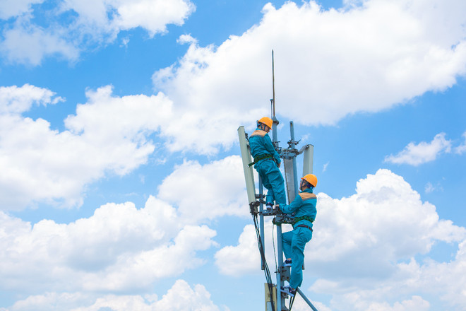 Các nhà mạng cam kết sẽ đảm bảo chất lượng sử dụng Internet cho người dân. (Ảnh minh họa) Dịch COVID-19: Nhà mạng Việt làm gì khi nhu cầu Internet tăng vọt? ảnh 2