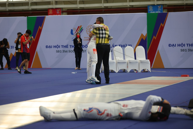 SEA Games ngày 13/5: Tuyển đấu kiếm Việt Nam giành 1 HCV và 1 HCĐ ảnh 1