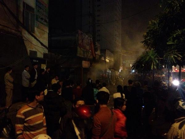 Hà Nội: Chợ Cầu Diễn "bốc hỏa" giữa đêm, có thể do chập điện ảnh 2