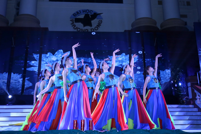 Nam thanh nữ tú trường Phương Đông rạng ngời đêm chung kết hoa khôi ảnh 3