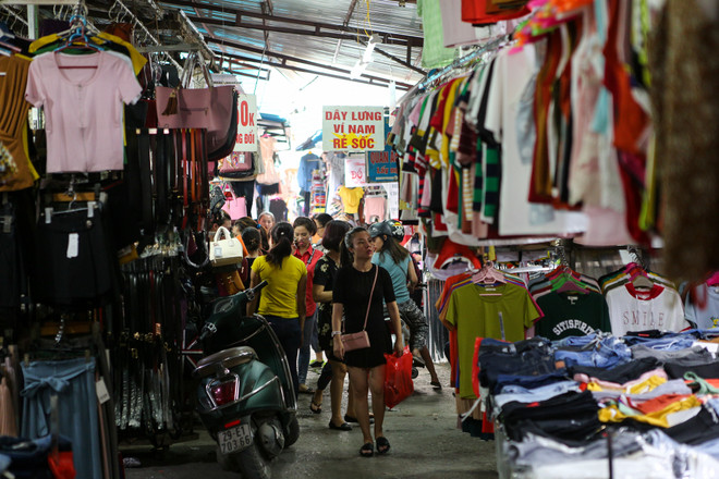 Hà Nội: Chợ Ngã Tư Sở ế ẩm, tiểu thương "sống dở chết dở" ảnh 15