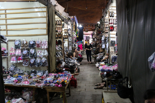 Hà Nội: Chợ Ngã Tư Sở ế ẩm, tiểu thương "sống dở chết dở" ảnh 13