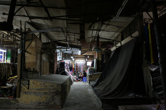 Hà Nội: Chợ Ngã Tư Sở ế ẩm, tiểu thương "sống dở chết dở" ảnh 12