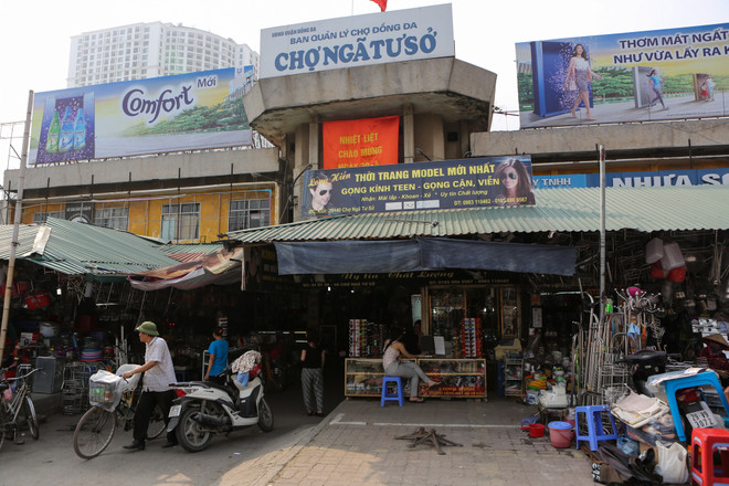 Hà Nội: Chợ Ngã Tư Sở ế ẩm, tiểu thương "sống dở chết dở" ảnh 2