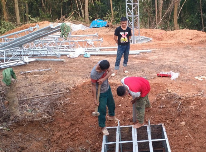 Chuyện người Viettel 'cõng' sóng di động về 'vùng lõm' ảnh 2