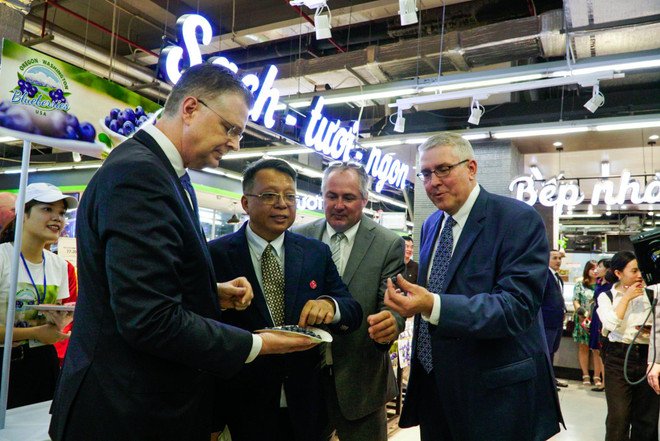 VinMart là nhà bán lẻ Việt đầu tiên được nhập khẩu việt quất từ Mỹ ảnh 4